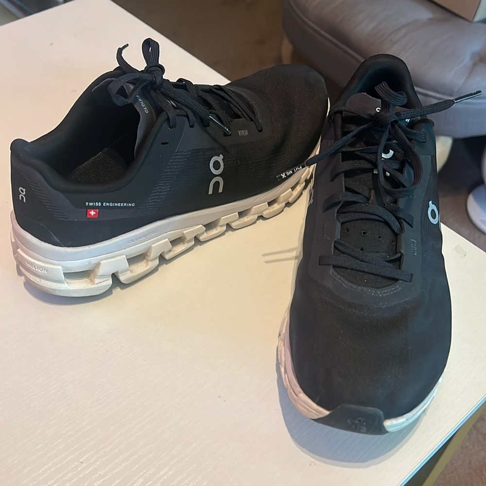 Gently worn Cloudflow 4, Size 9.5w, Black and White, women’s